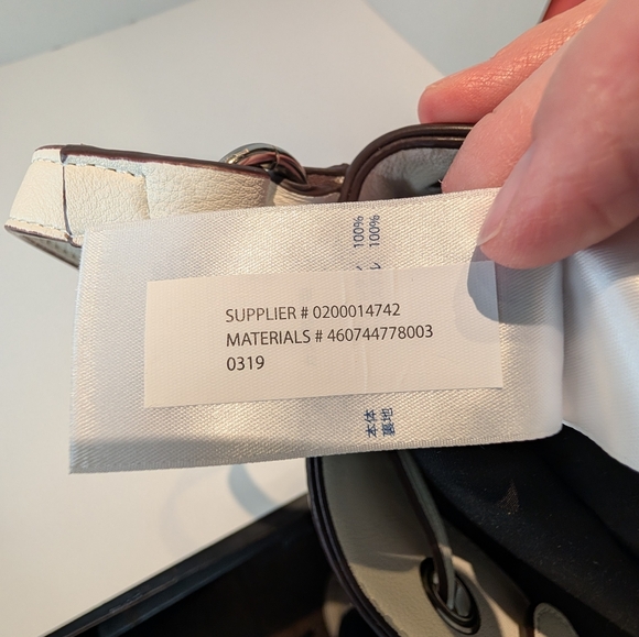 Like New Chaps Elegant White Bucket Bag - Picture 4 of 13